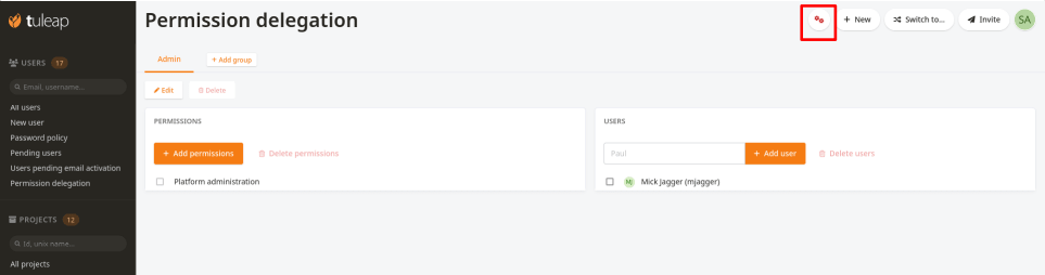 Screenshot highlighting the location of the "Platform administration" link at the top right of the interface.